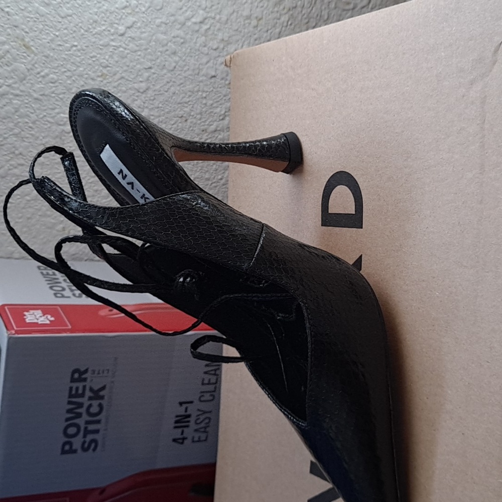 NA-KD METALIC PUMPS
